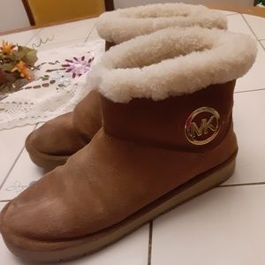 Michael kors winter bootie